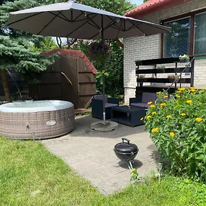  Apartament Cozy With A Private Yard